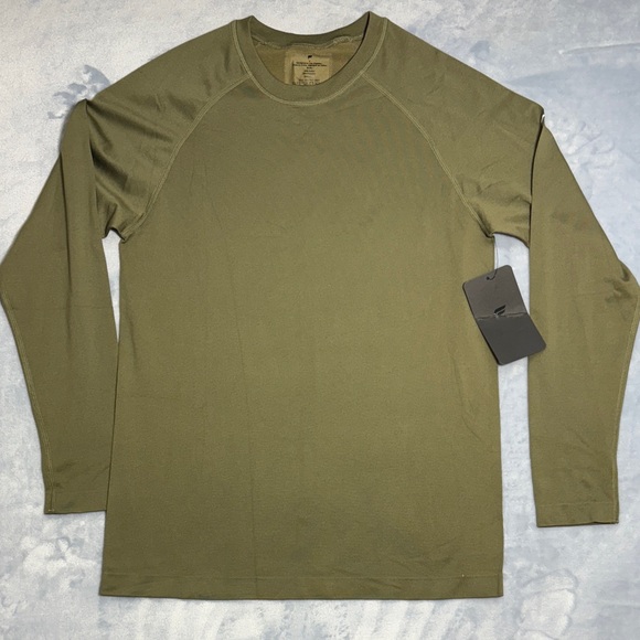 Fabletics Other - Fabletics Men's Long Sleeve Training Tee in Olive